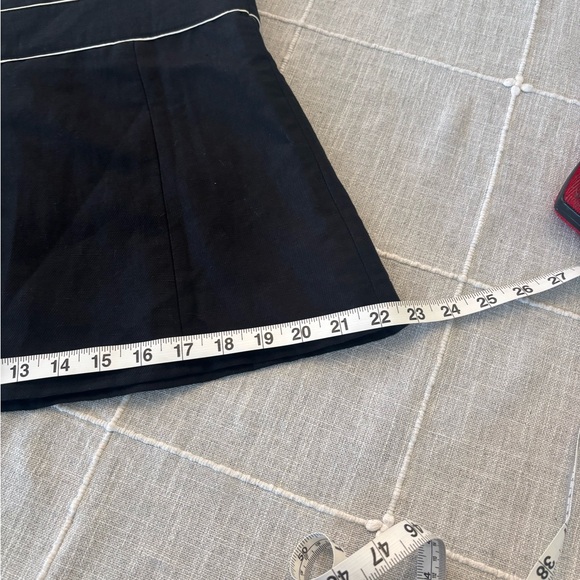 LOFT Black Linen Blouse with White Accents - Worn Once - Picture 4 of 9